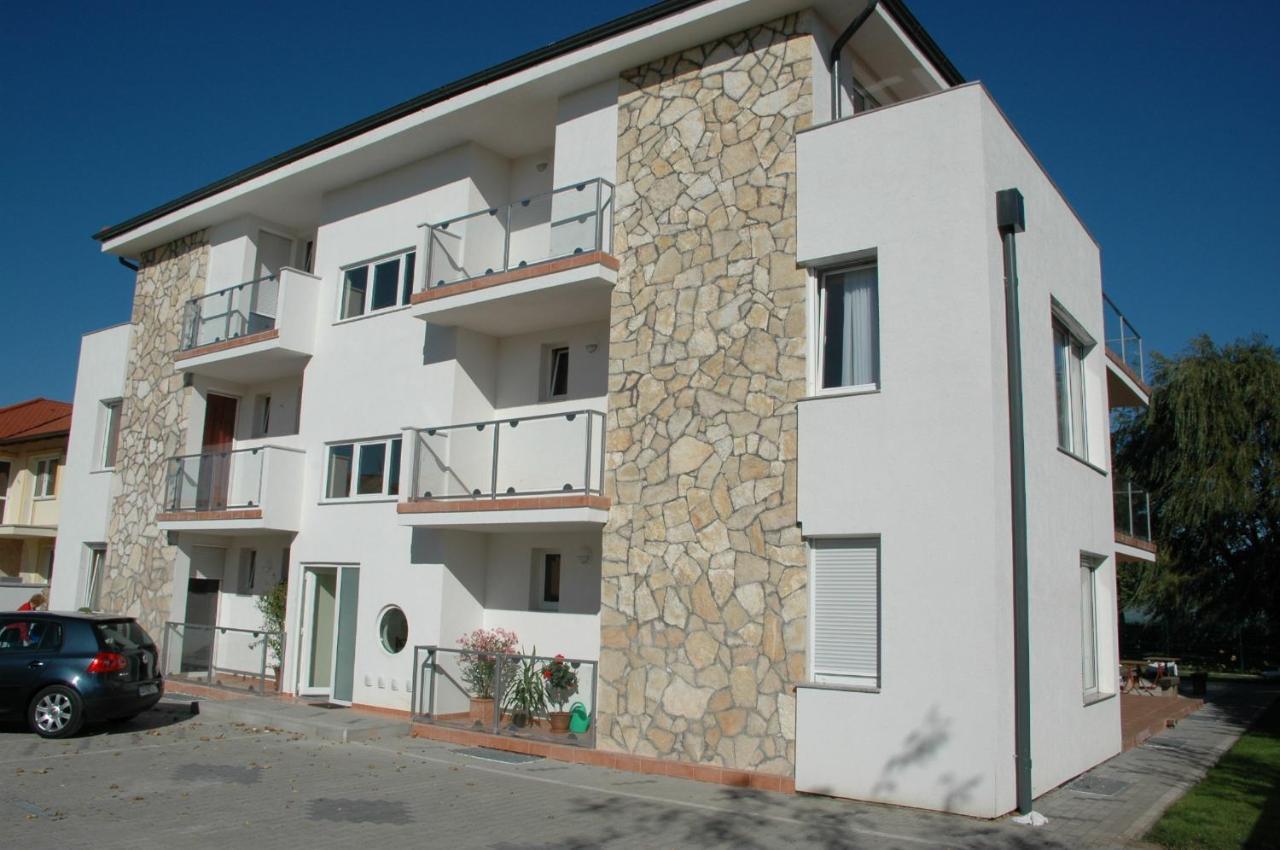 שיופוק Gruber Apartman מראה חיצוני תמונה